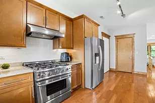 650 N Wood St, Chicago, IL 60622 - Photo 11