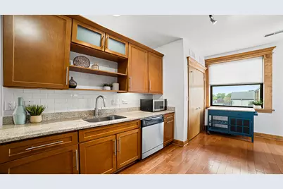 650 N Wood Street #3S, Chicago, IL 60622 - Photo 9