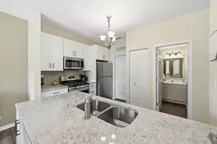 2759 Sheridan Ct, Naperville, IL 60563 - Photo 13