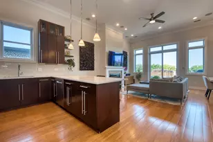 2211 W Roscoe St, Chicago, IL 60618 - Photo 9
