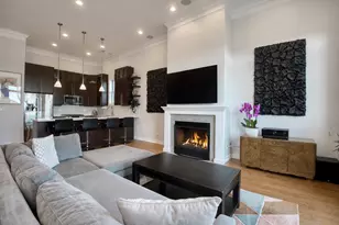 2211 W Roscoe St, Chicago, IL 60618 - Photo 5