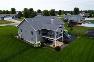 9807 Northridge Cir, Clifton, IL 61727 - Photo 33
