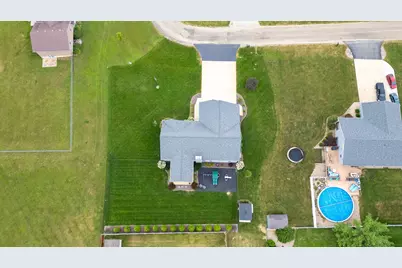 9807 Northridge Circle, Clifton, IL 61727 - Photo 39