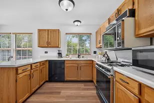 1696 Brigham Ln, Crystal Lake, IL 60014 - Photo 17