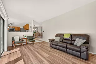 1696 Brigham Ln, Crystal Lake, IL 60014 - Photo 13