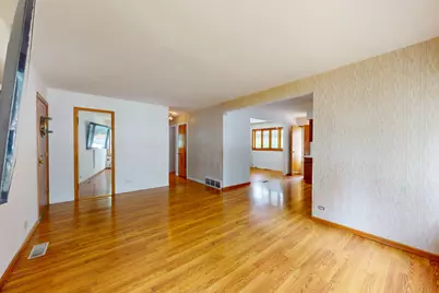 5539 Theobald Road, Morton Grove, IL 60053 - Photo 7