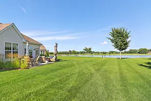 545 Autumn Cir, Pingree Grove, IL 60140 - Photo 25