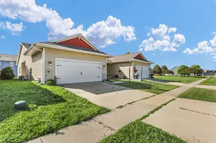 3331 Boulder Ridge Dr, Champaign, IL 61822 - Photo 3