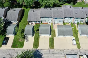 330 Elmwood Ln, Bloomingdale, IL 60108 - Photo 23