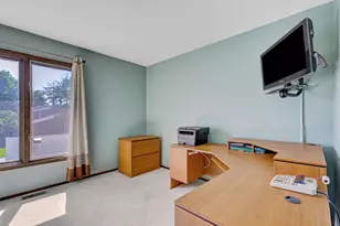 330 Elmwood Ln, Bloomingdale, IL 60108 - Photo 13
