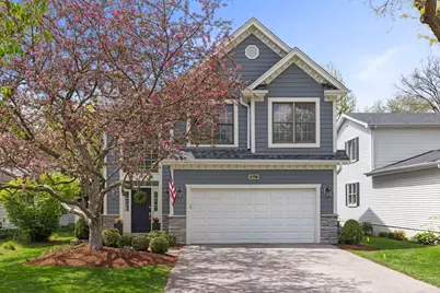 176 Hillcrest Avenue, Glen Ellyn, IL 60137 - Photo 1