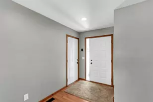 3205 Timberline Dr, Champaign, IL 61822 - Photo 5