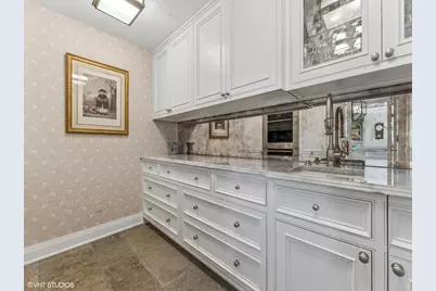 800 N Michigan Avenue #3501, Chicago, IL 60611 - Photo 21