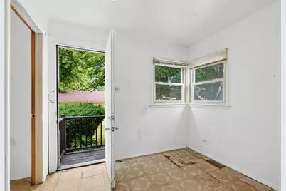 2100 S 10th Avenue, Maywood, IL 60153 - Photo 13