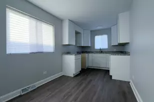 343 W 102nd Pl, Chicago, IL 60628 - Photo 7