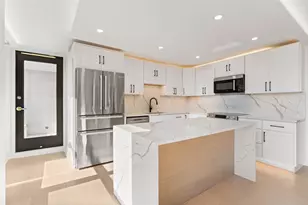 1030 N State St, Chicago, IL 60610 - Photo 9