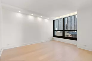 1030 N State St, Chicago, IL 60610 - Photo 13