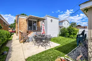 1037 31st Ave, Bellwood, IL 60104 - Photo 11