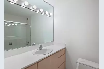 233 E Erie Street #1403, Chicago, IL 60611 - Photo 15