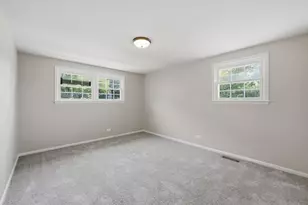 [Address not provided], Morton Grove, IL 60053 - Photo 25