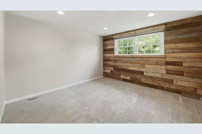 [Address not provided], Morton Grove, IL 60053 - Photo 27