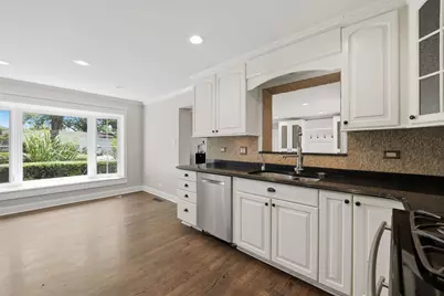 [Address not provided], Morton Grove, IL 60053 - Photo 9