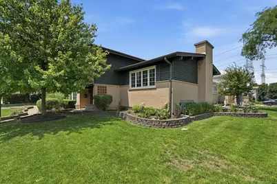 [Address not provided], Morton Grove, IL 60053 - Photo 3