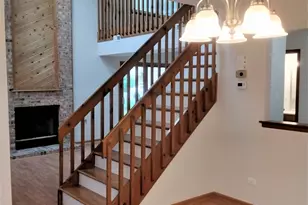 9303 Whitehall Ln, Orland Park, IL 60462 - Photo 7