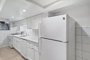 5203 S Woodlawn Ave, Chicago, IL 60615 - Photo 9