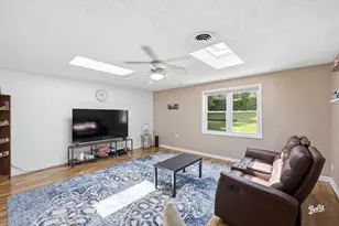 32988 N Meadow Rd, Grayslake, IL 60030 - Photo 5