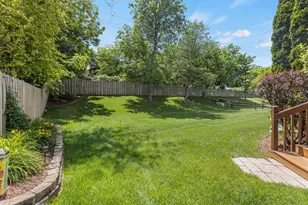 1080 Victoria Dr, Fox River Grove, IL 60021 - Photo 19