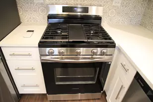 9042 S Emerald Ave, Chicago, IL 60620 - Photo 9