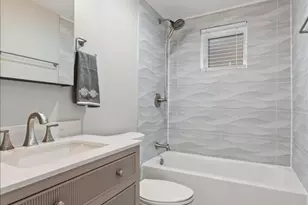 5252 N Mulligan Ave, Chicago, IL 60630 - Photo 29