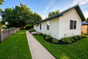 37706 N Nippersink Pl, Spring Grove, IL 60081 - Photo 1