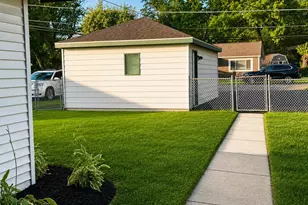 37706 N Nippersink Pl, Spring Grove, IL 60081 - Photo 17