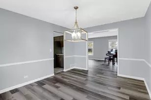 939 Honey Ln, Crete, IL 60417 - Photo 5