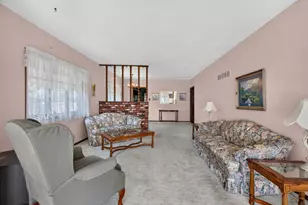 212 Sherman St, Streator, IL 61364 - Photo 5