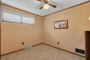 212 Sherman St, Streator, IL 61364 - Photo 17