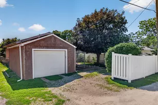 212 Sherman St, Streator, IL 61364 - Photo 35