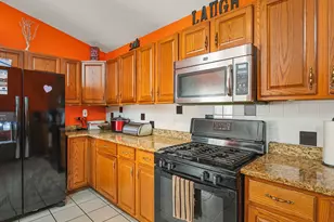 212 Rochester Rd, Poplar Grove, IL 61065 - Photo 15