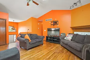 212 Rochester Rd, Poplar Grove, IL 61065 - Photo 9