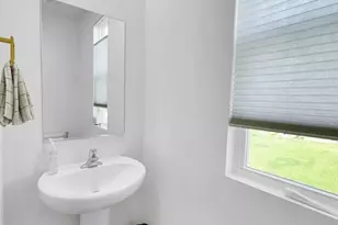 765 Kentshire Cir, Elgin, IL 60124 - Photo 11