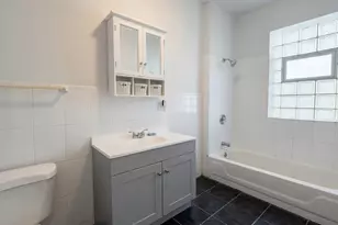1441 W North Shore Ave, Chicago, IL 60626 - Photo 9