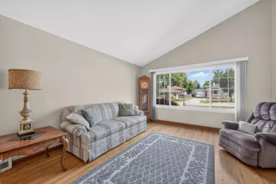 23 W Prairie Avenue, Lombard, IL 60148 - Photo 5