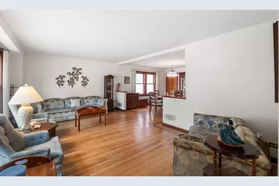 5038 N Nagle Avenue, Chicago, IL 60630 - Photo 3