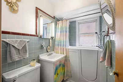 5038 N Nagle Avenue, Chicago, IL 60630 - Photo 13