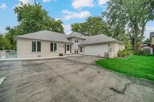 11624 195th St, Mokena, IL 60448 - Photo 1