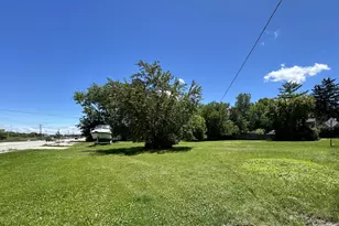 37570 N US Hwy 12 Hwy, Spring Grove, IL 60081 - Photo 1