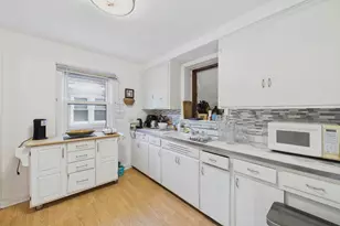 10718 S Trumbull Ave, Chicago, IL 60655 - Photo 11