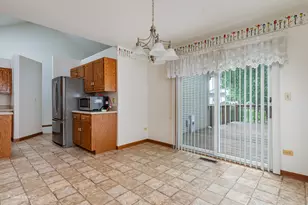 1911 Chestnut Hill Rd, Plainfield, IL 60586 - Photo 17